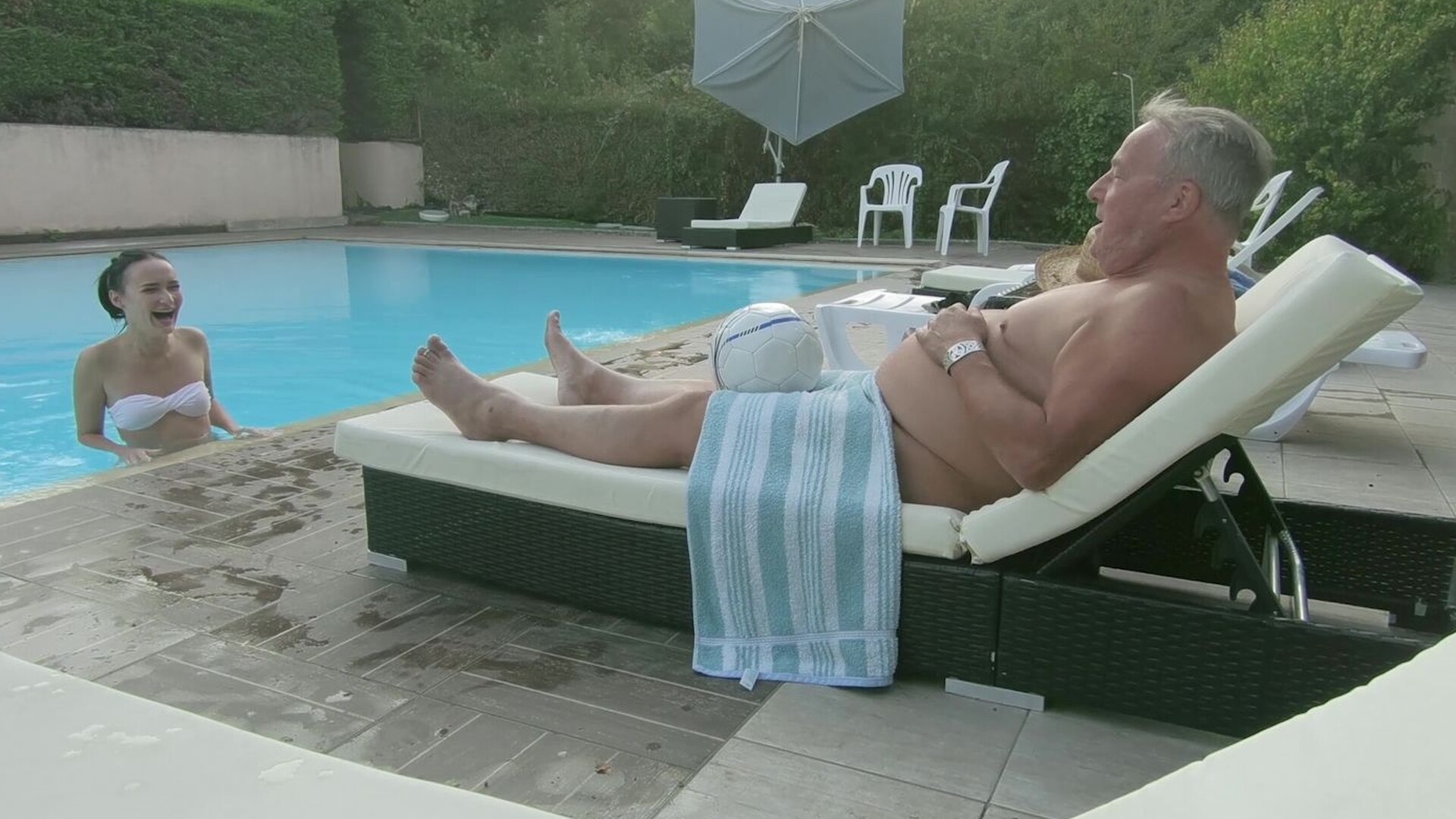 Refreshing Fuck By The Pool